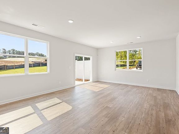 5th image of 1105 Holland Rose Dr
