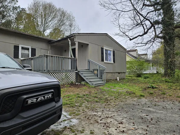 99 S Lake Dr, Hiram, GA 30141
