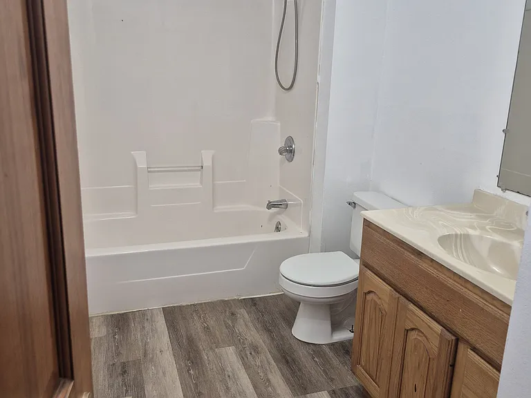 714 4th St #1 — Photo 9