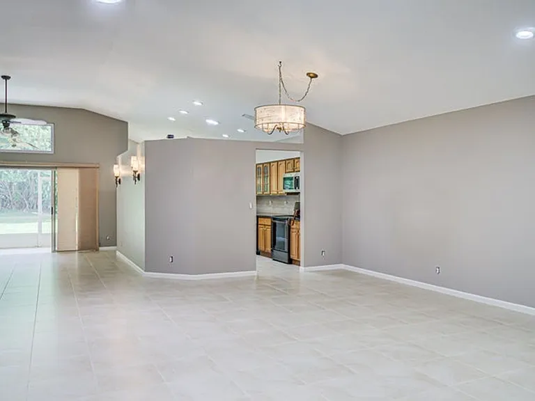 7774 Stirling Bridge Blvd S — Photo 6