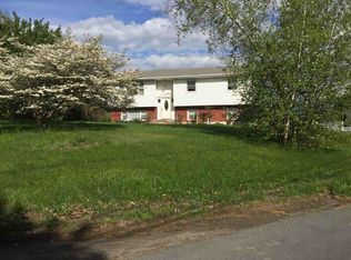 13 Mills Rd, Middletown, NY 10941