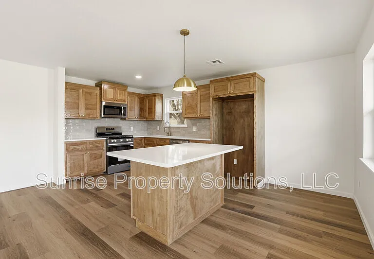 644 Hunters Hill Rd — Photo 3