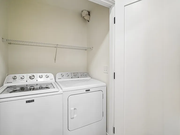 950 Maple Ave #D — Photo 28