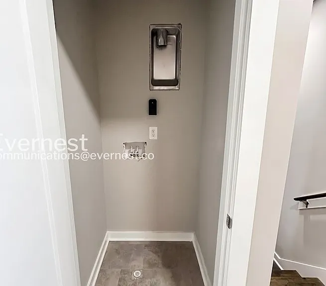 302 Jeffries Way — Photo 22