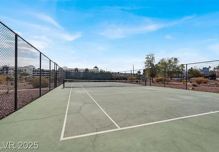 3930 University Center Dr #409 — Photo 31
