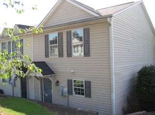 1047 Thorn Woode Ln, Stone Mountain, GA 30083