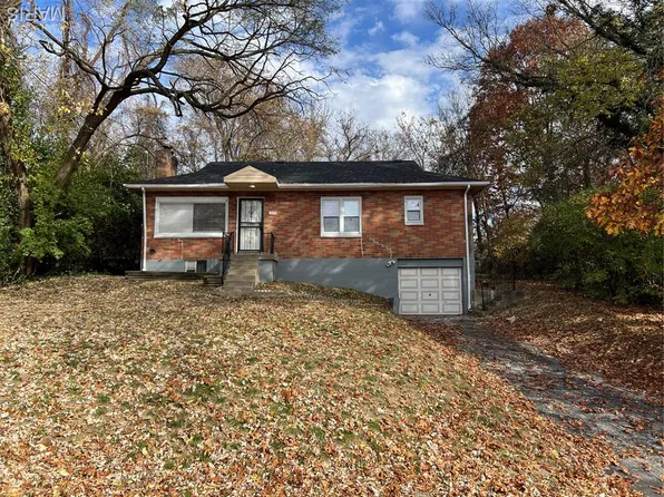 375 Adrian Dr, Saint Louis, MO 63137