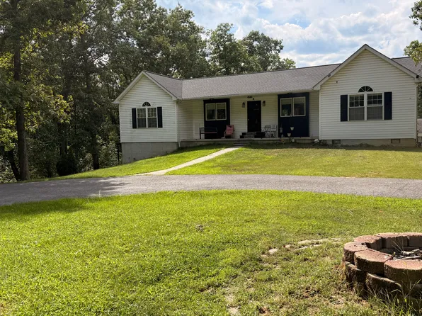 4 Overlook View Dr, Front Royal, VA 22630