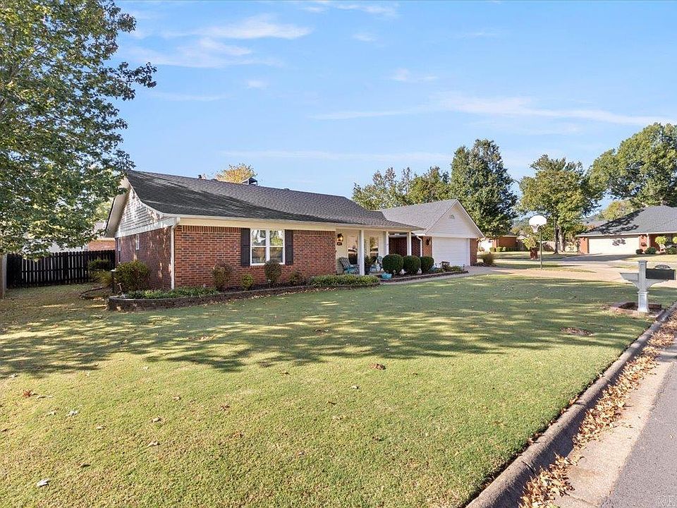 617 Fair Oaks Ln, Russellville, AR 72801 Zillow