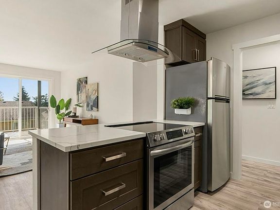 3rd image of 1113 Kirkland Ave APT 2