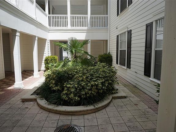 5th image of 445 Water St #445