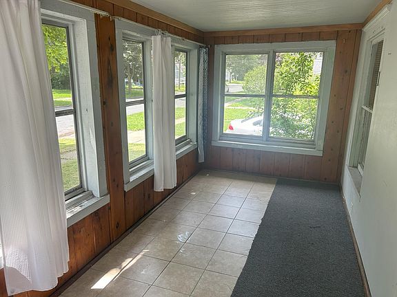 5th image of 189 Laurel Dr