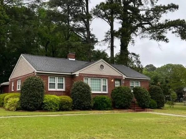 1205 S Overlook Dr, Greenville, NC 27858