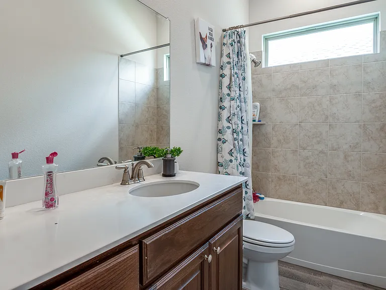 462 Steele St — Photo 24