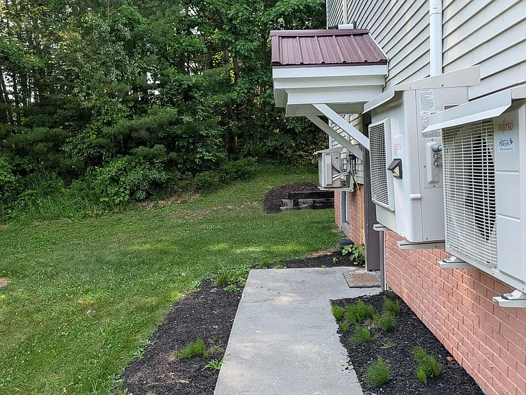 753 W River Rd #C — Photo 10