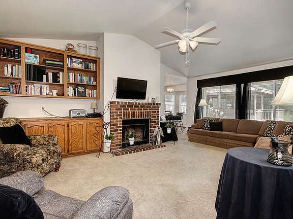 4th image of 5821 Laguna Shore Way