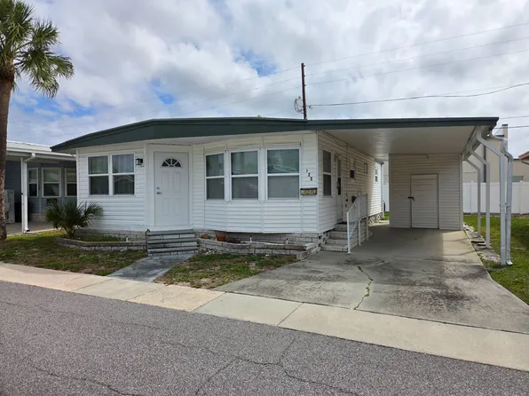 125 Redwood Ln, Largo, FL 33770