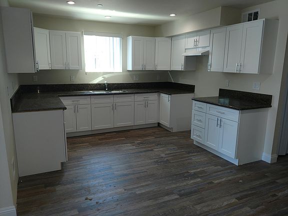 2nd image of 3420 Beswick St