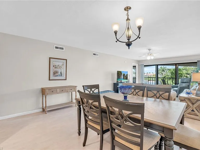 4640 Chantelle Dr #N204 — Photo 9