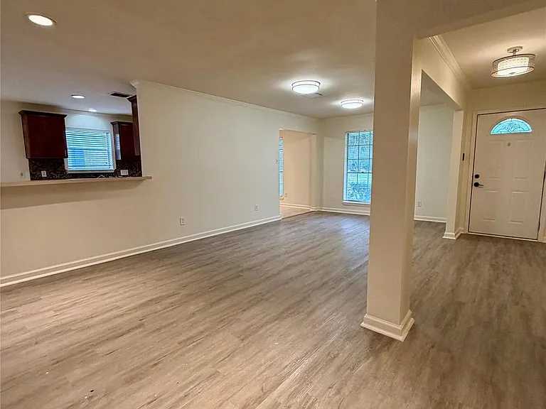 5422 Winding Way Dr — Photo 4