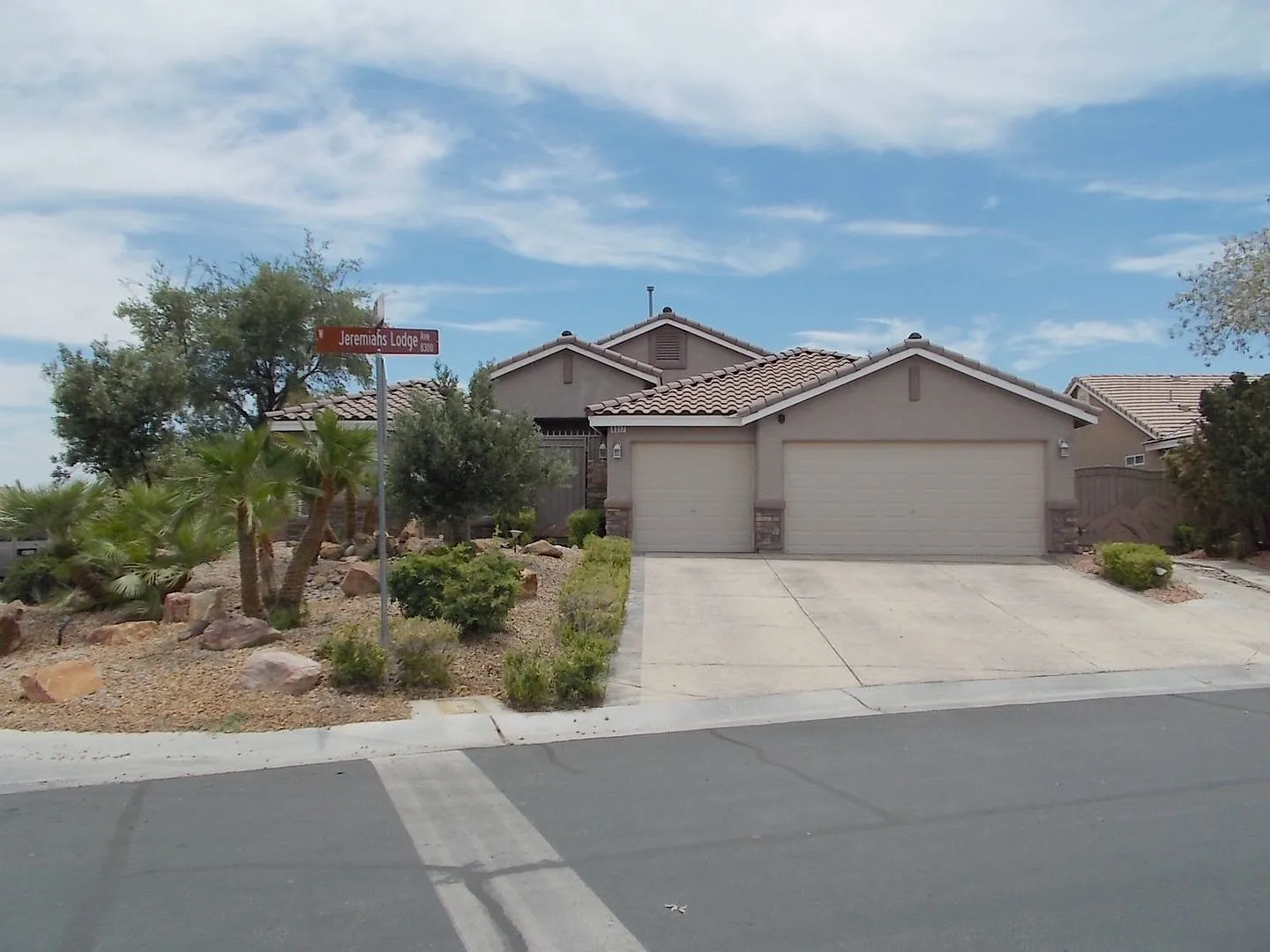 Stunning 4-Bedroom Ranch-Style Rental with Resort-Style Backyard! — Photo 1