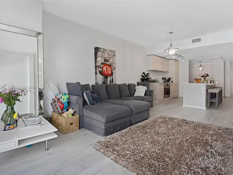 650 NE 32nd St #703 — Photo 21