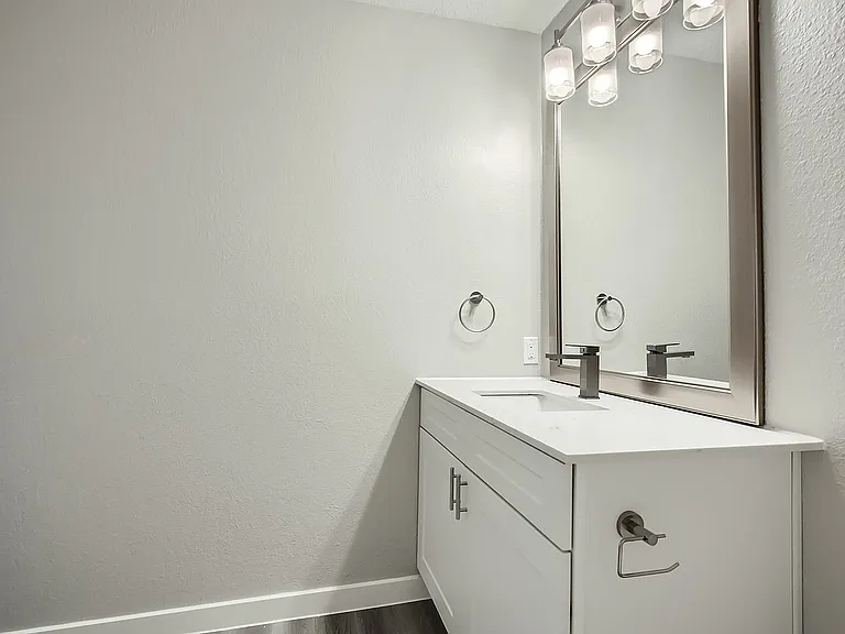 Rise Hillcrest — Photo 18