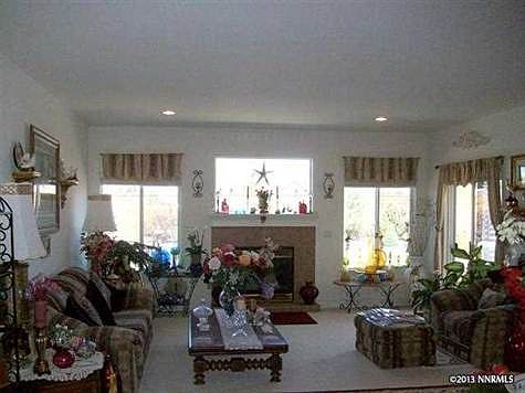 2nd image of 2899 La Cresta Cir