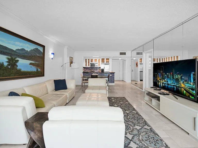 2301 Collins Ave #1015 — Photo 30