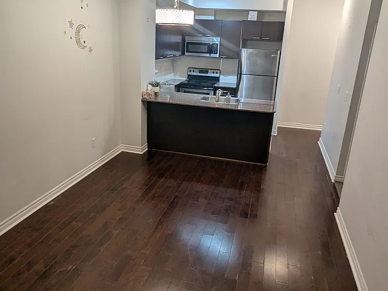 385 Prince Of Wales Dr #324 — Photo 7