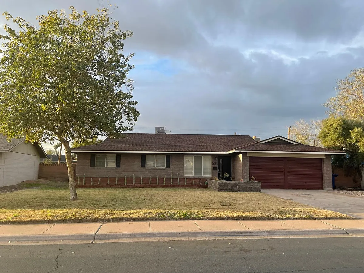 Building Photo - 531 E Laguna Dr