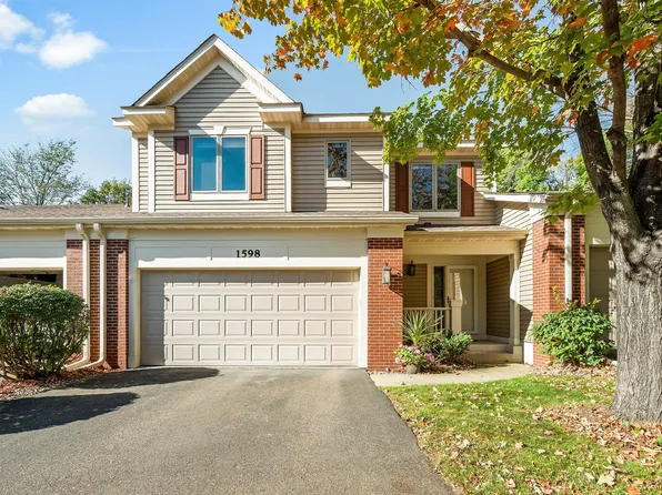 1598 Summit Shores Cir, Burnsville, MN 55306