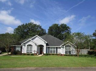 2462 Burlington Dr W, Mobile, AL 36695