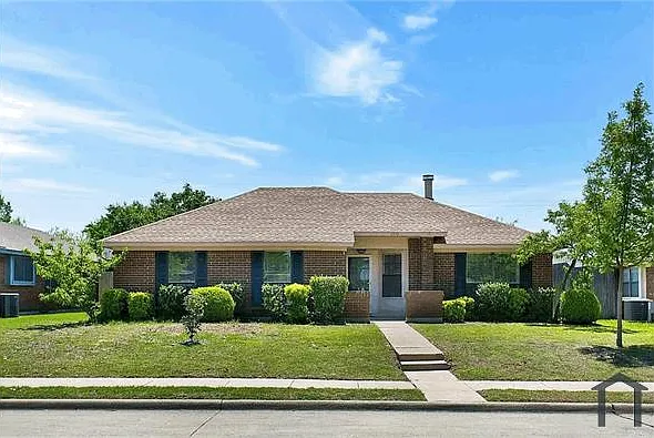 3 bed, 1326 sqft, $2,800 — Photo 2
