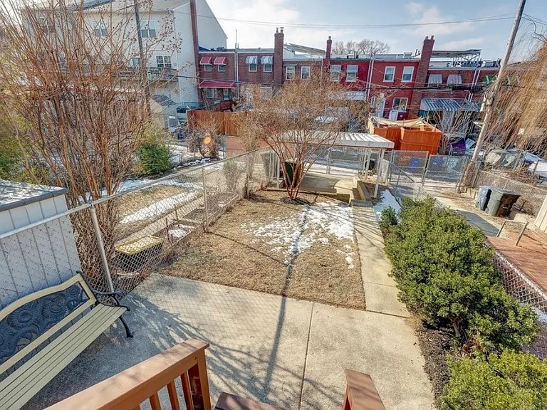 1517 Montana Ave NE — Photo 15