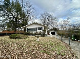 618 Elizabeth St, Maryville, TN 37804