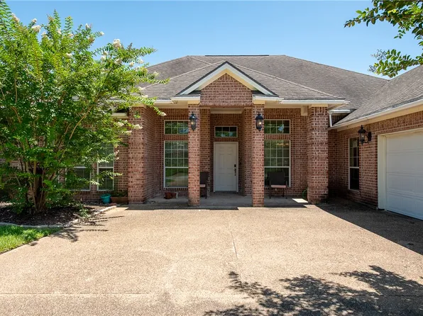 810 Plum Hollow Dr, College Station, TX 77845