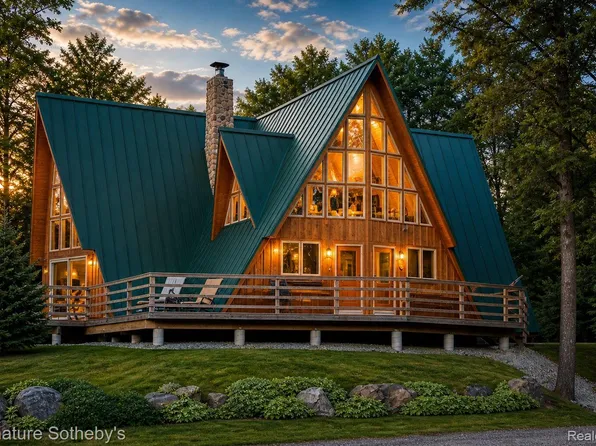 18113 Kortio Lake Rd, Lanse, MI 49946