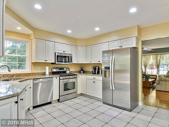 3rd image of 1302 Water Oak Dr