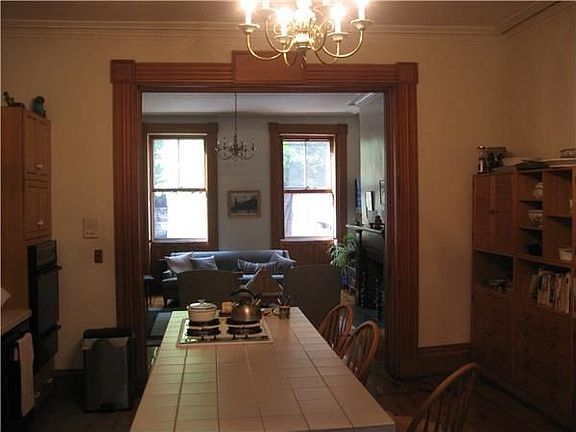 4th image of 298 W 11th St