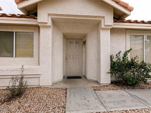 3rd image of 5848 Black Horse Cir