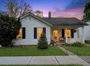 652 S Main St, Naperville, IL 60540