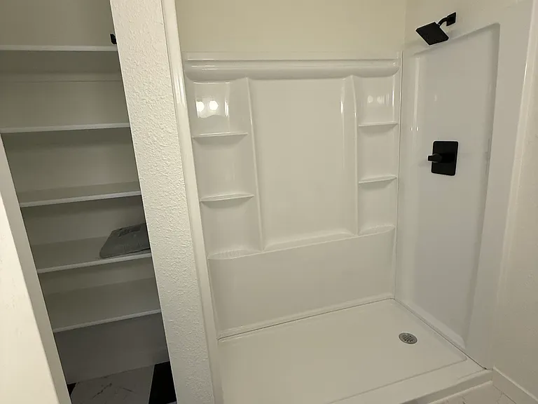 1012 Driftwood Dr — Photo 12