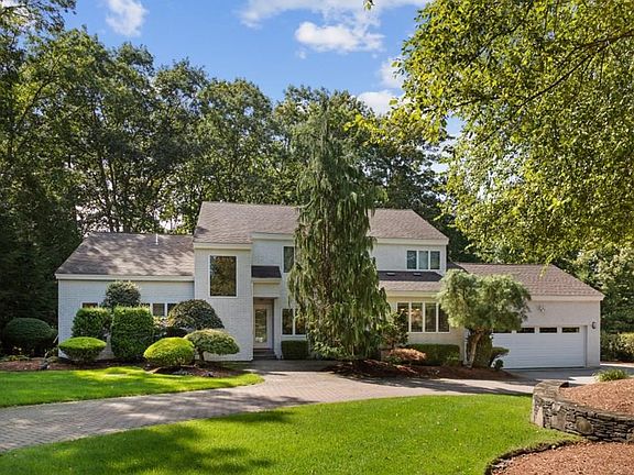 2nd image of 31 Wildewood Dr