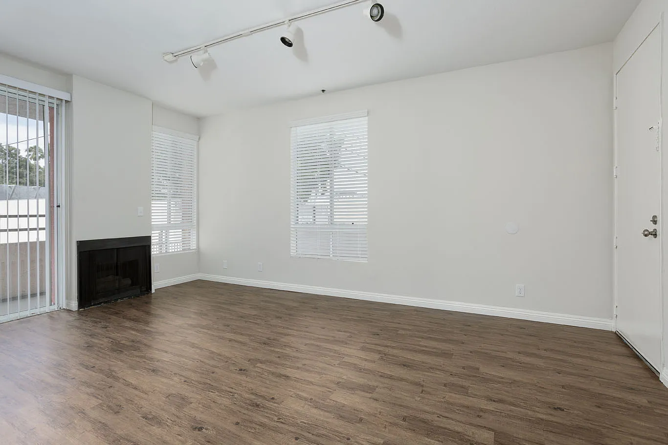 11037 Hartsook Street — Photo 4
