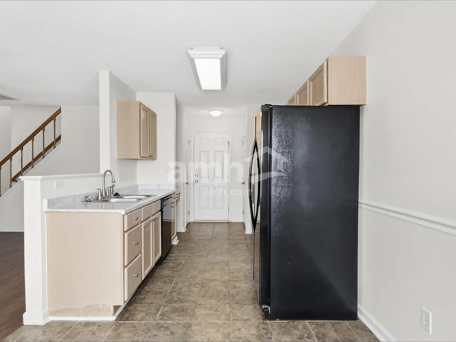 3 bed, 2.5 bath, 1485 sqft, $1,940 — Photo 4