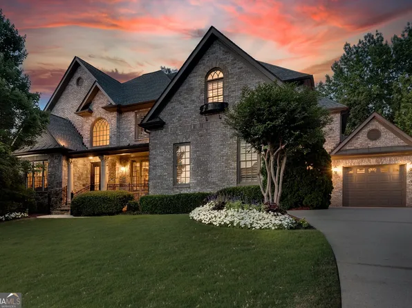 2494 Oak Grove Ests NE, Atlanta, GA 30345
