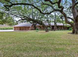 2508 Lake Oaks Rd, Waco, TX 76710