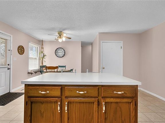 4th image of 109 NW Redwing Dr