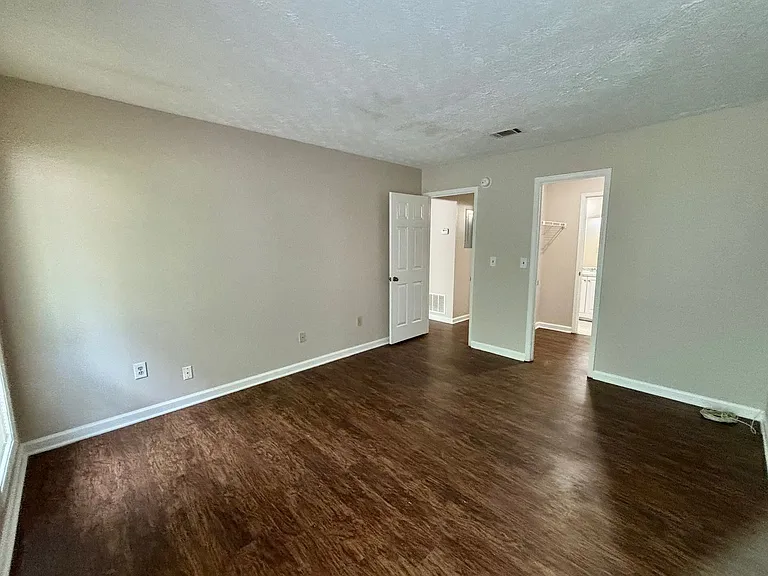 3841 Woodridge Way — Photo 12